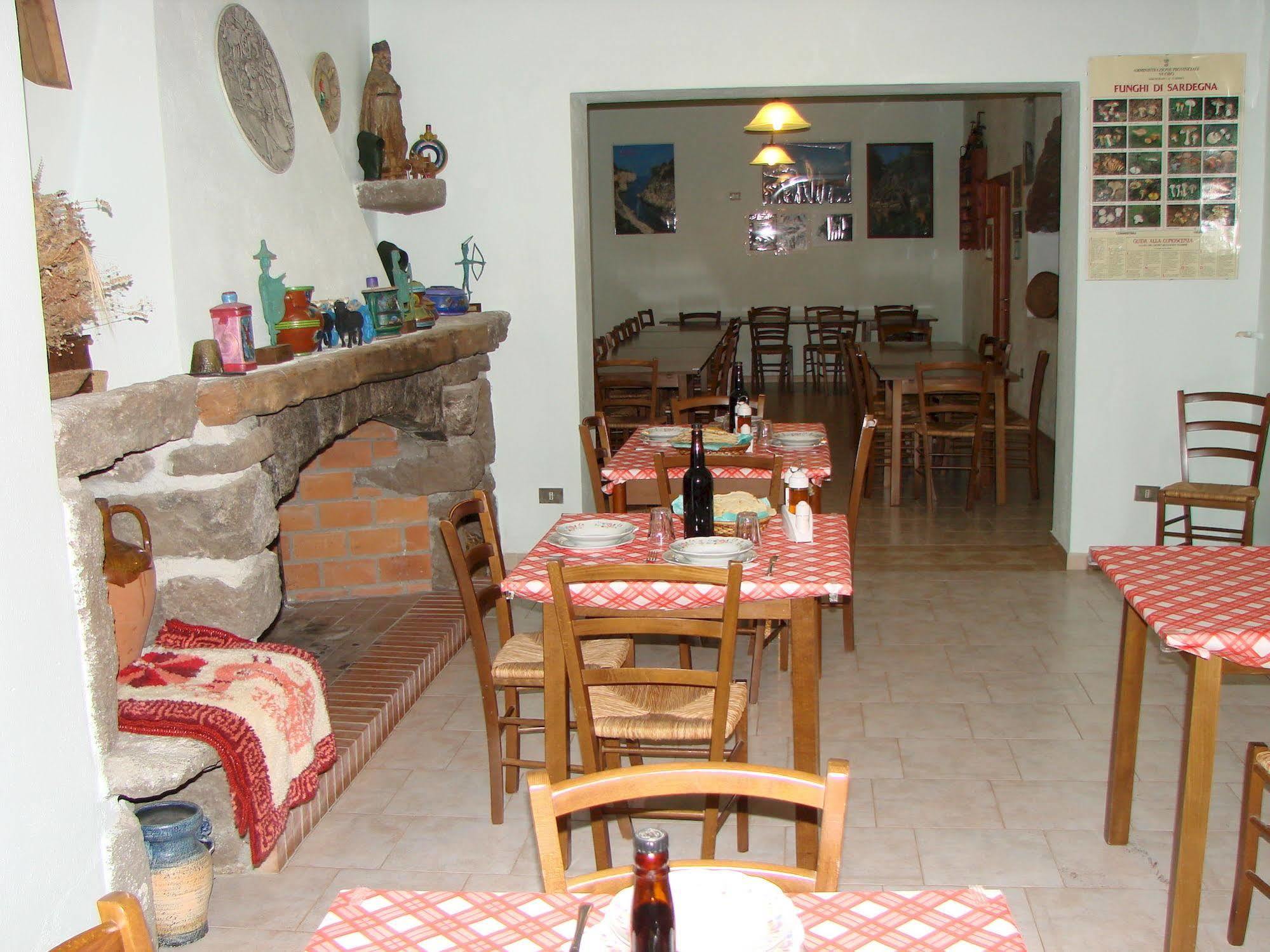 Agriturismo Su Tiresi カーラゴノネ エクステリア 写真